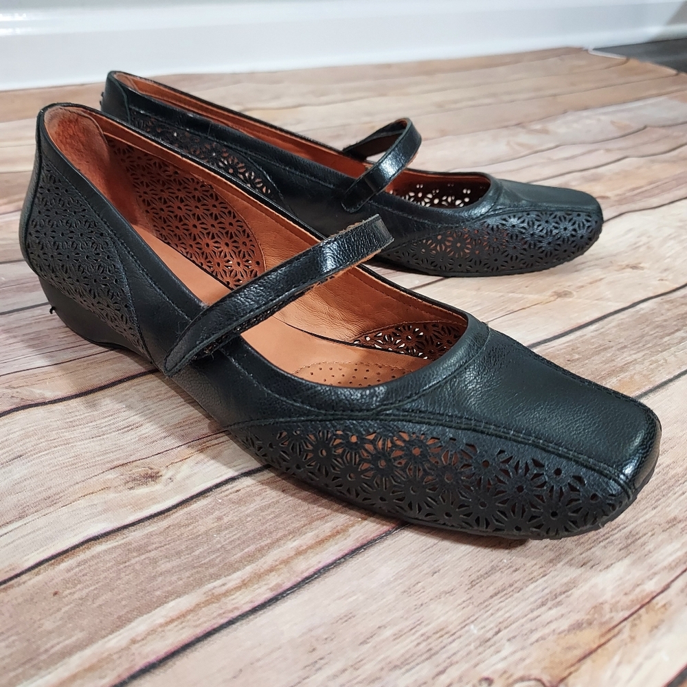 Gentle Souls Black Irene Cutout Mary Janes 8.5 - Picture 13 of 13